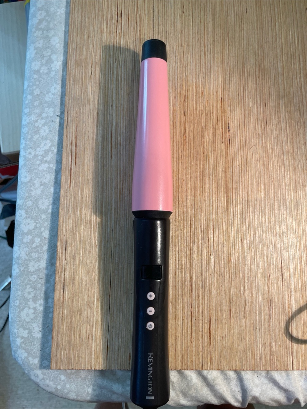 Remington Pink and Black Tapered Curling Wand